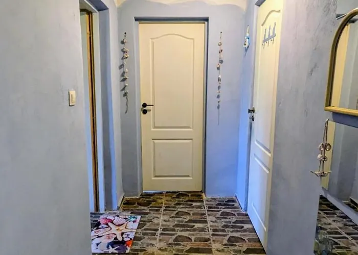 The Dolphin's House Варвара